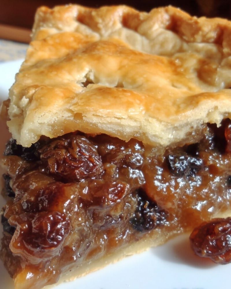 Old Fashioned Raisin Pie