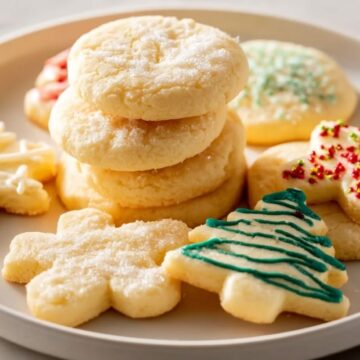 Christmas Sugar Cookies That Stay Soft