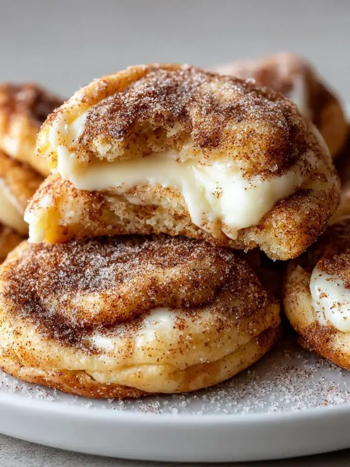 Cinnamon Roll Cheesecake Cookies