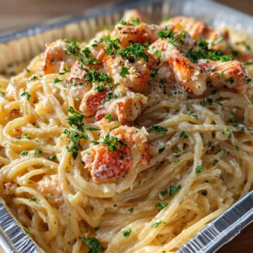 Creamy Lobster Alfredo Pasta