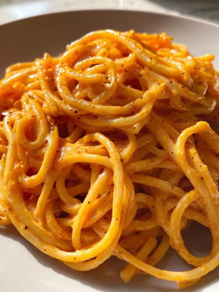 Creamy Red Pepper Alfredo Pasta