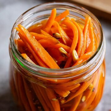 Easy Pickled Carrots