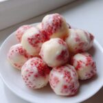 Easy Strawberry Yogurt Bites