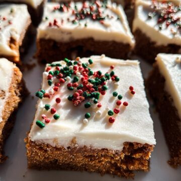 Gingerbread Cookie Bars