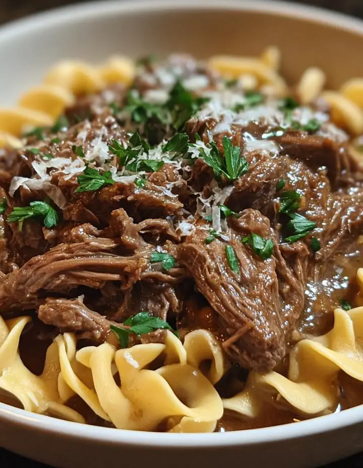 Slow Cooker Beef & Noodles