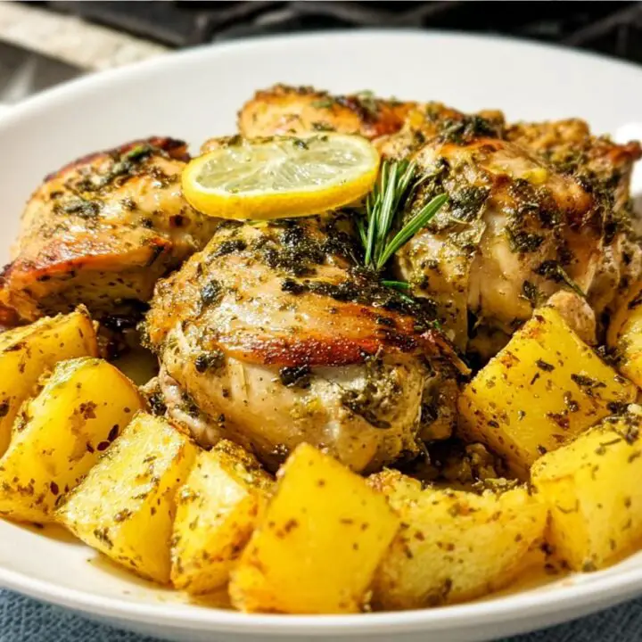 Easy Slow Cooker Chicken - Cooking Leader
