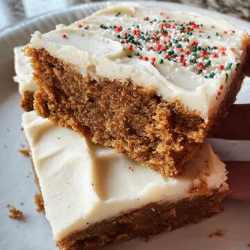 Soft Gingerbread Cookie Bars