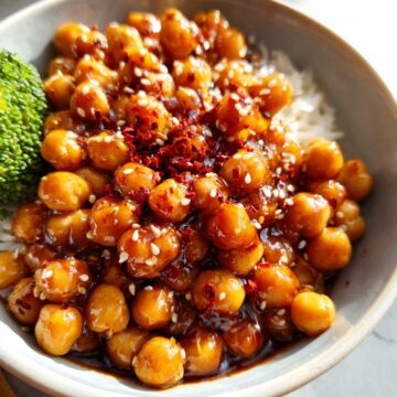 Vegan Sticky Sesame Chickpeas